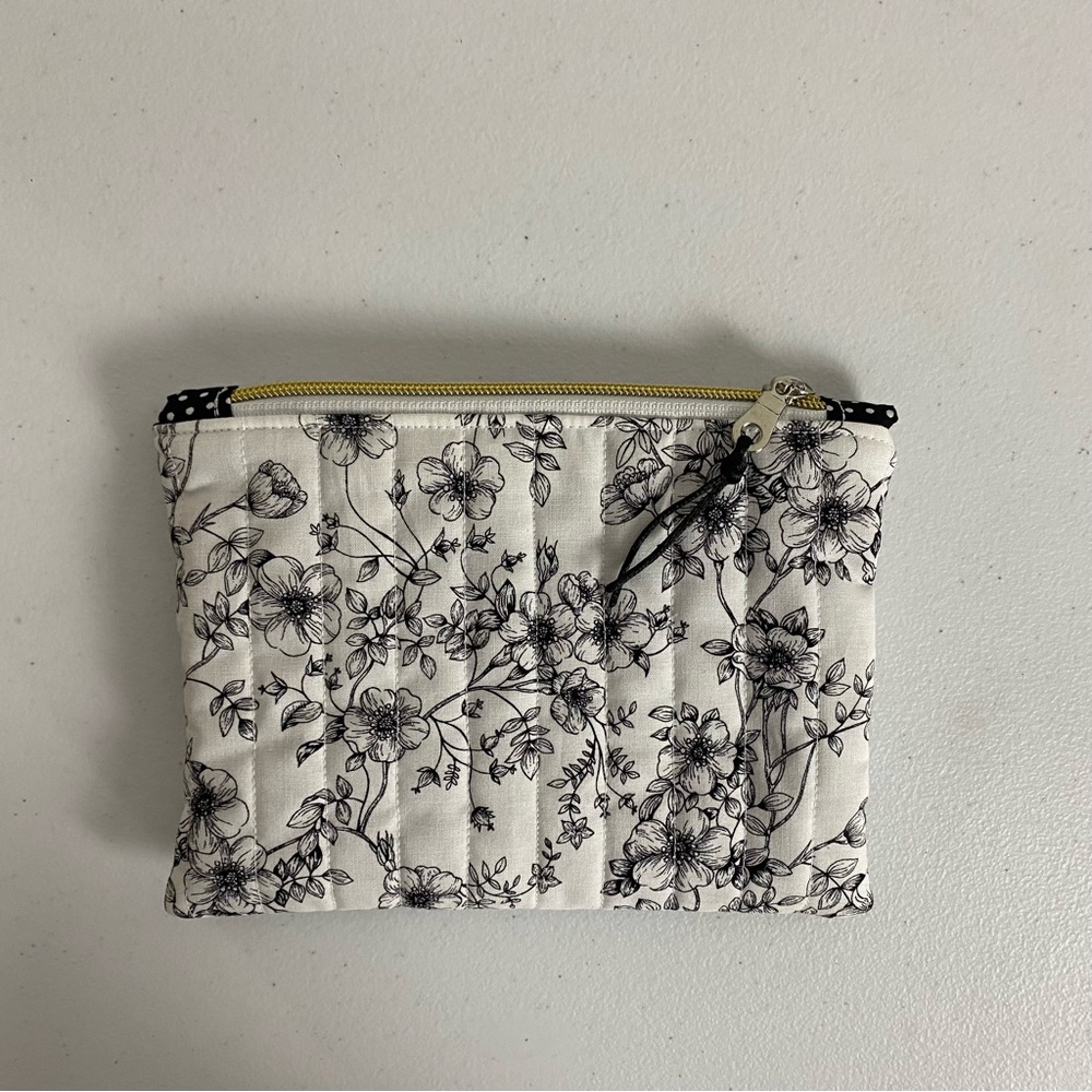 Quilted‎ Floral Zipper Pouch Black White Botanical Makeup Bag -Gift